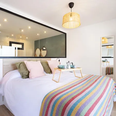 Home2book Miami Views & Pool,