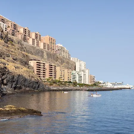 Home2book Miami Views & Pool, *