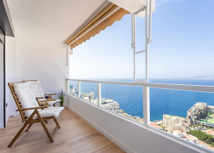Home2book Miami Views & Pool, 아파트